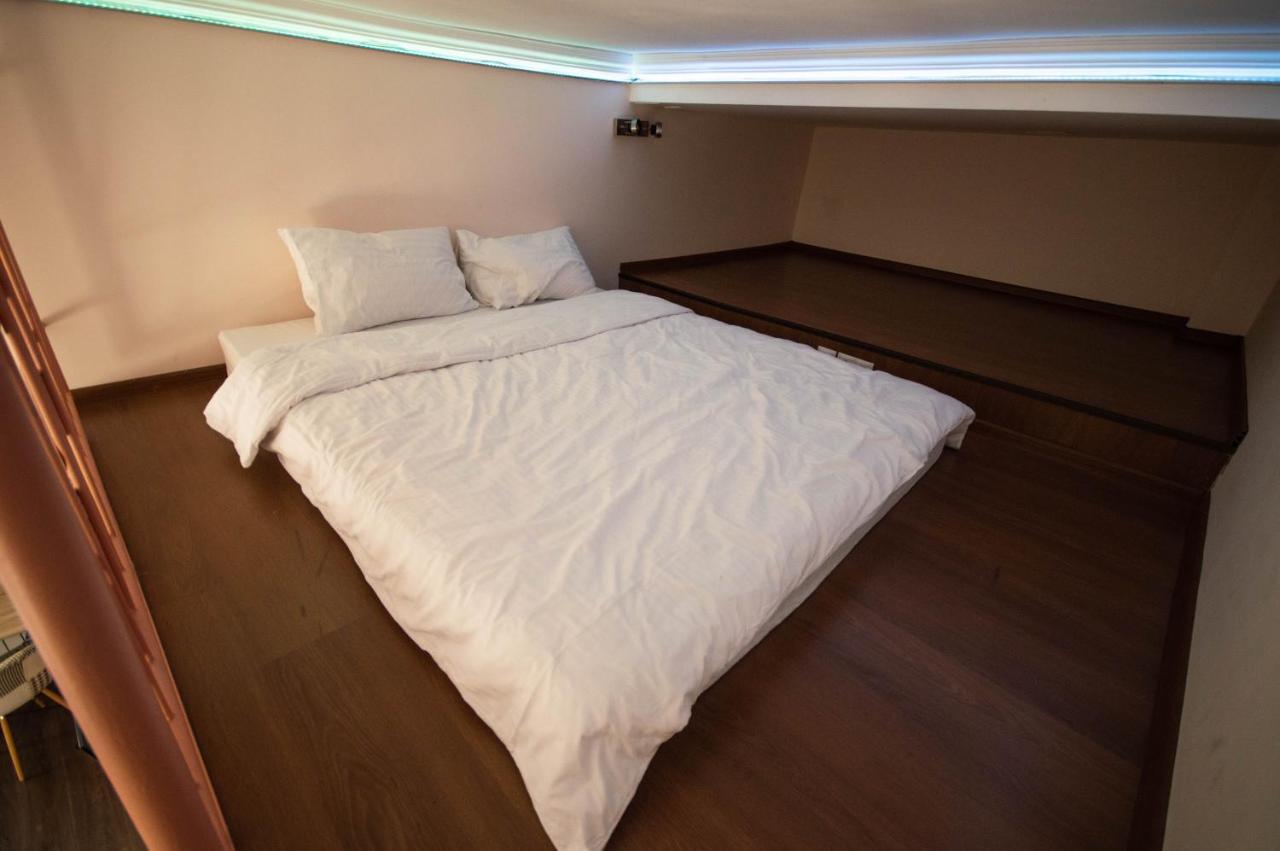 Kyiv Rouge Apartment エクステリア 写真